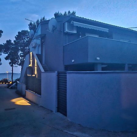 Apartman Karla ヤドリヤ エクステリア 写真