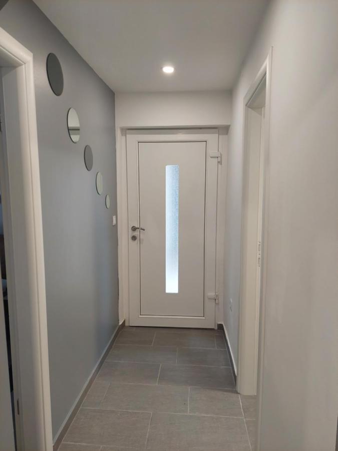 Apartman Karla ヤドリヤ エクステリア 写真
