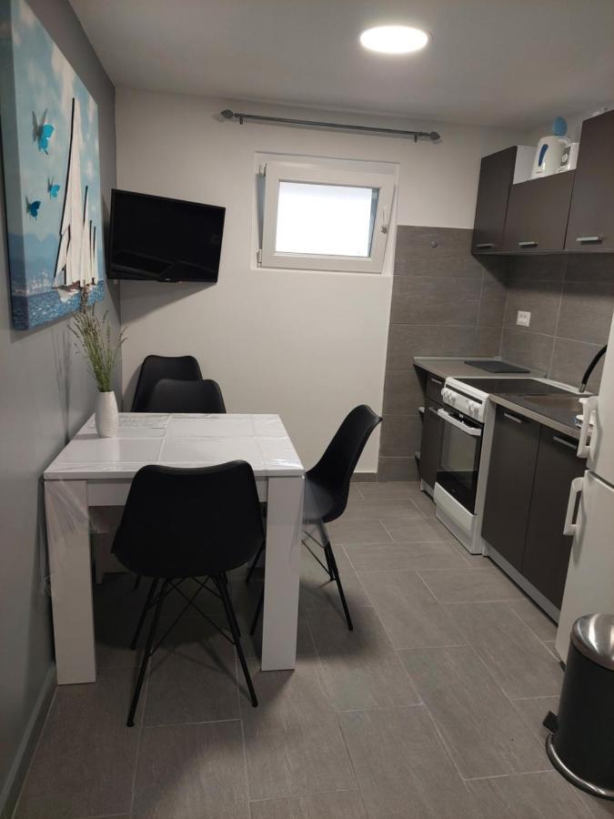 Apartman Karla ヤドリヤ エクステリア 写真