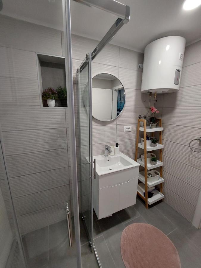 Apartman Karla ヤドリヤ エクステリア 写真