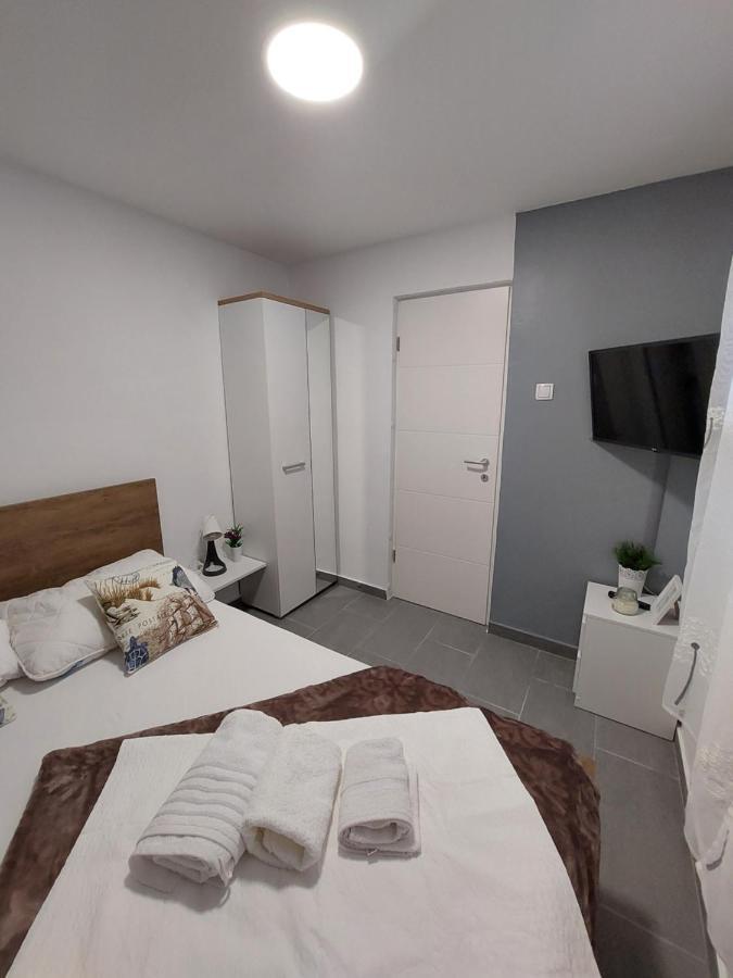 Apartman Karla ヤドリヤ エクステリア 写真