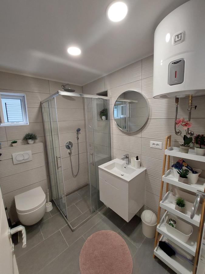 Apartman Karla ヤドリヤ エクステリア 写真