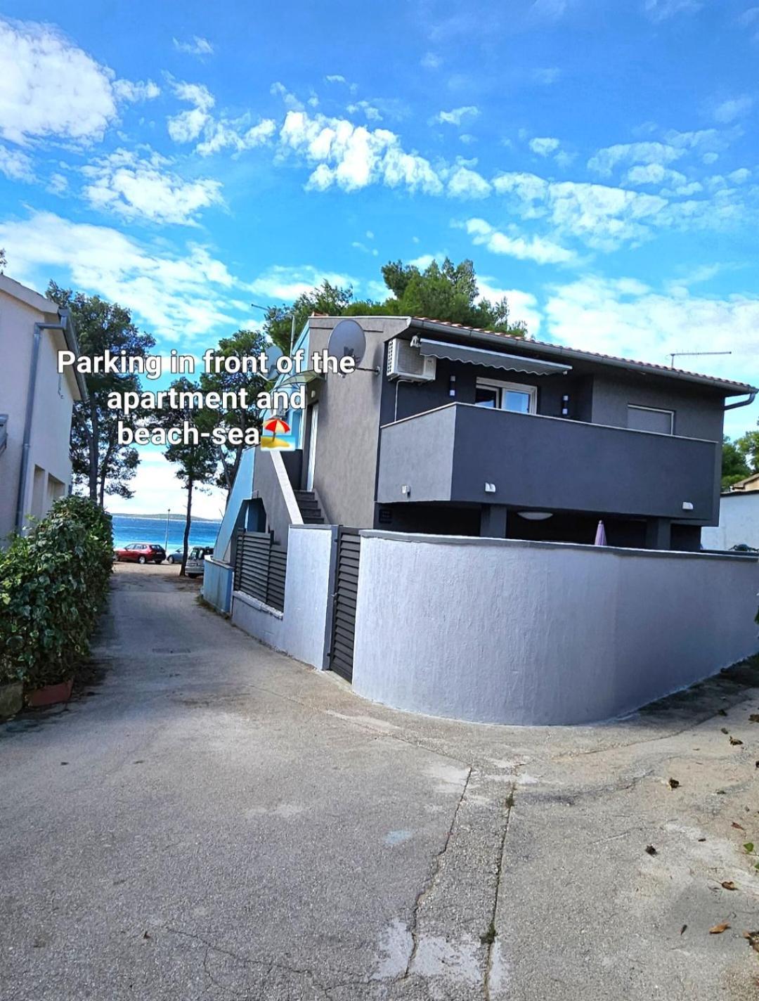 Apartman Karla ヤドリヤ エクステリア 写真
